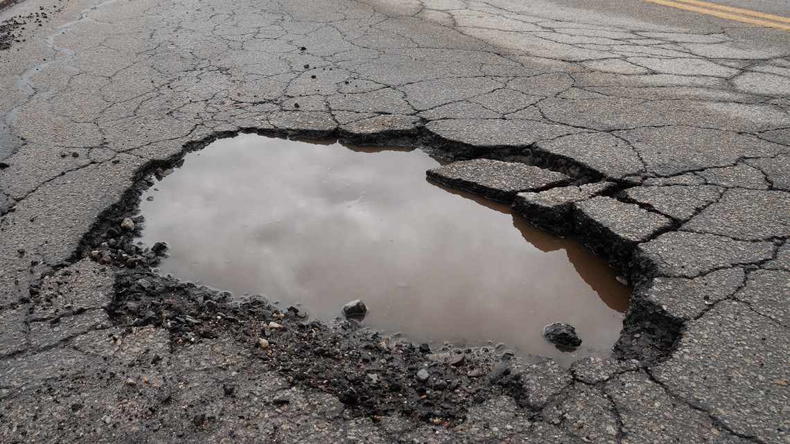 Pothole on US 33 leaves 8 to 10 cars with flat tires in Columbus | 10tv.com