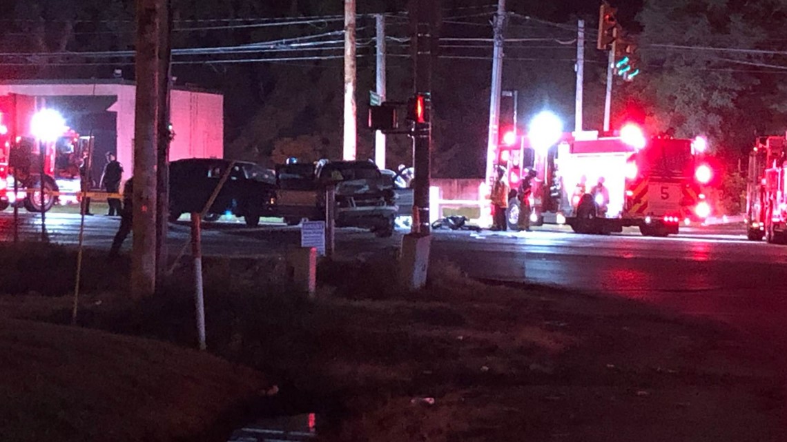 2 dead following crash in Columbus