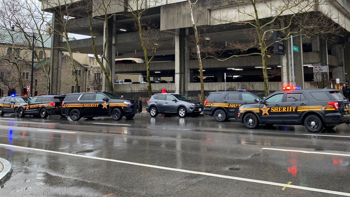 Man dies after shooting at downtown Columbus parking garage - Vimarsana News