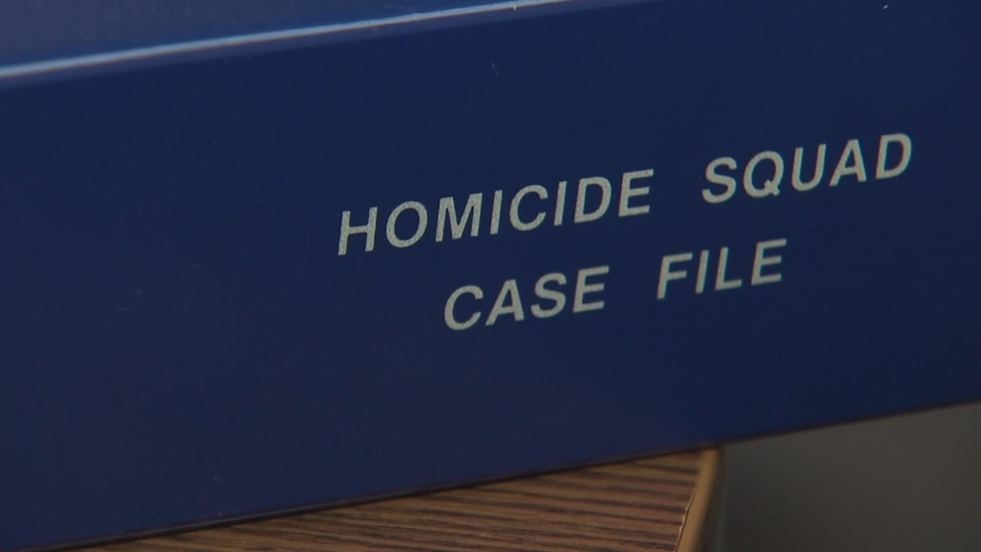 Columbus police have hired Amanda Reno on part-time to help give cold case detectives clues to help solve their homicide and violent crimes cases.