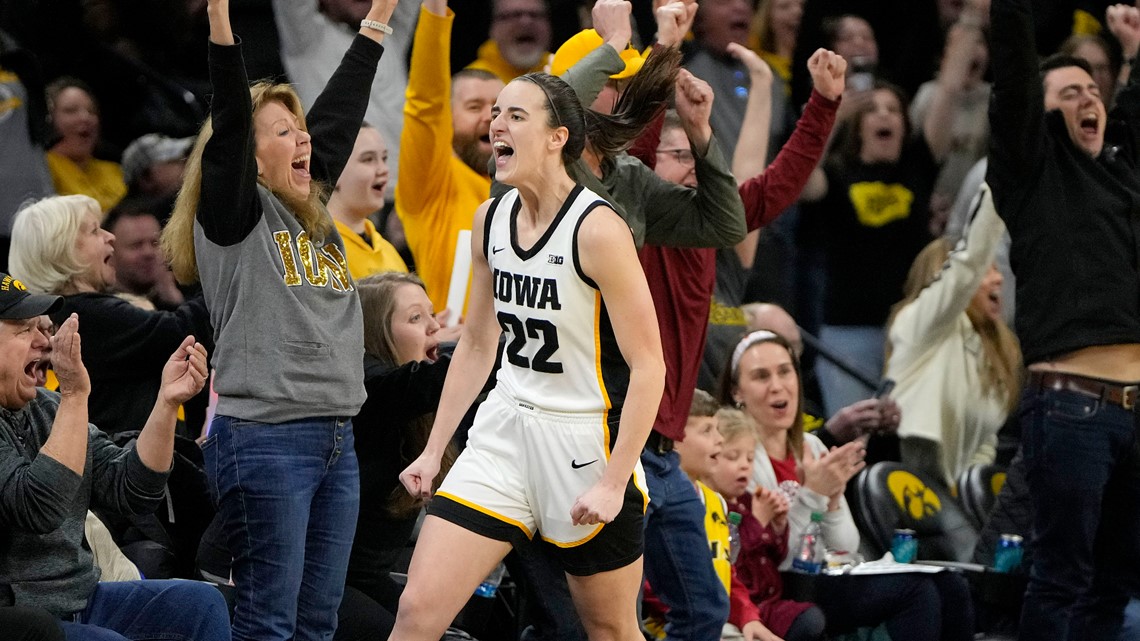 Iowa's Caitlin Clark breaks NCAA women's career scoring record | 10tv.com