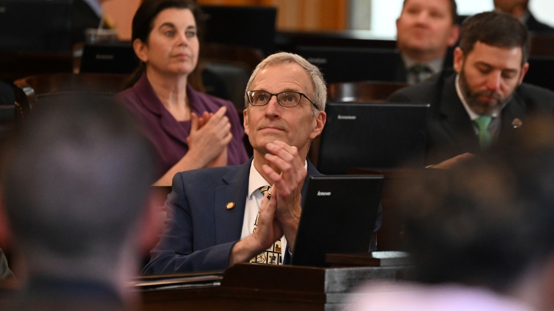 Ohio lawmaker falsely claims to be MIT graduate - Vimarsana News