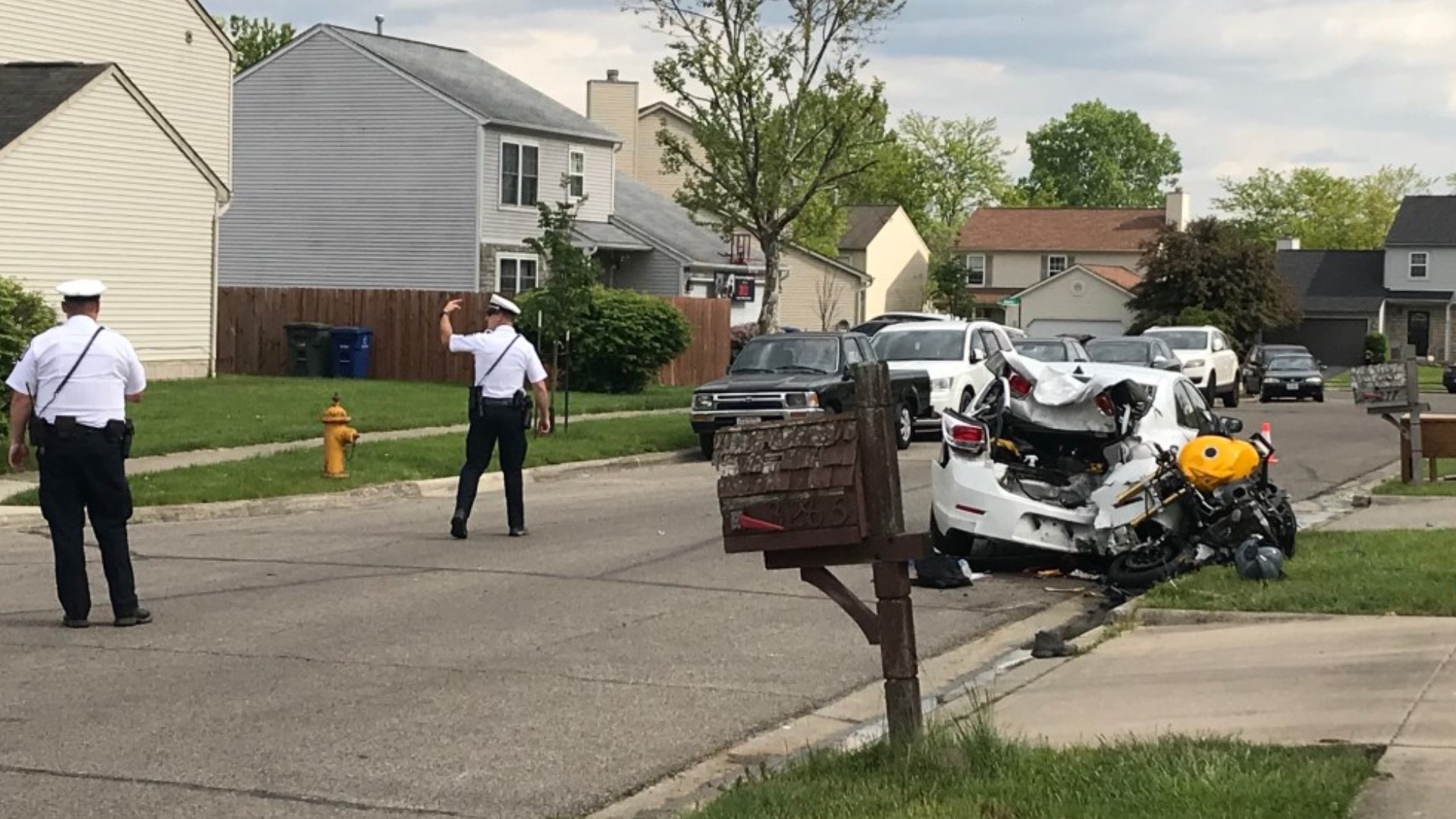 Motorcyclist injured in crash in northeast Columbus