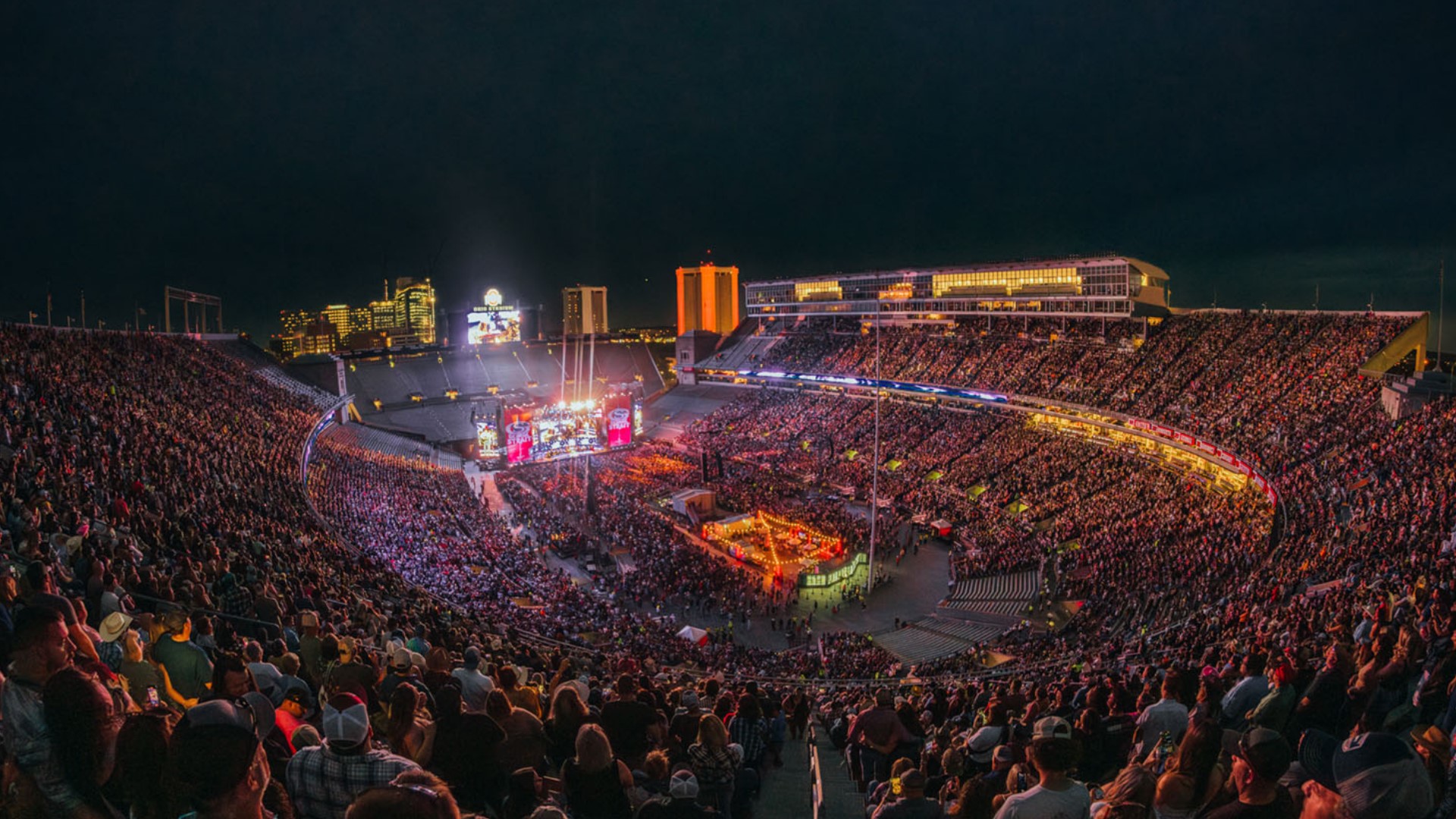 Buckeye County Superfest brings record crowd to Columbus