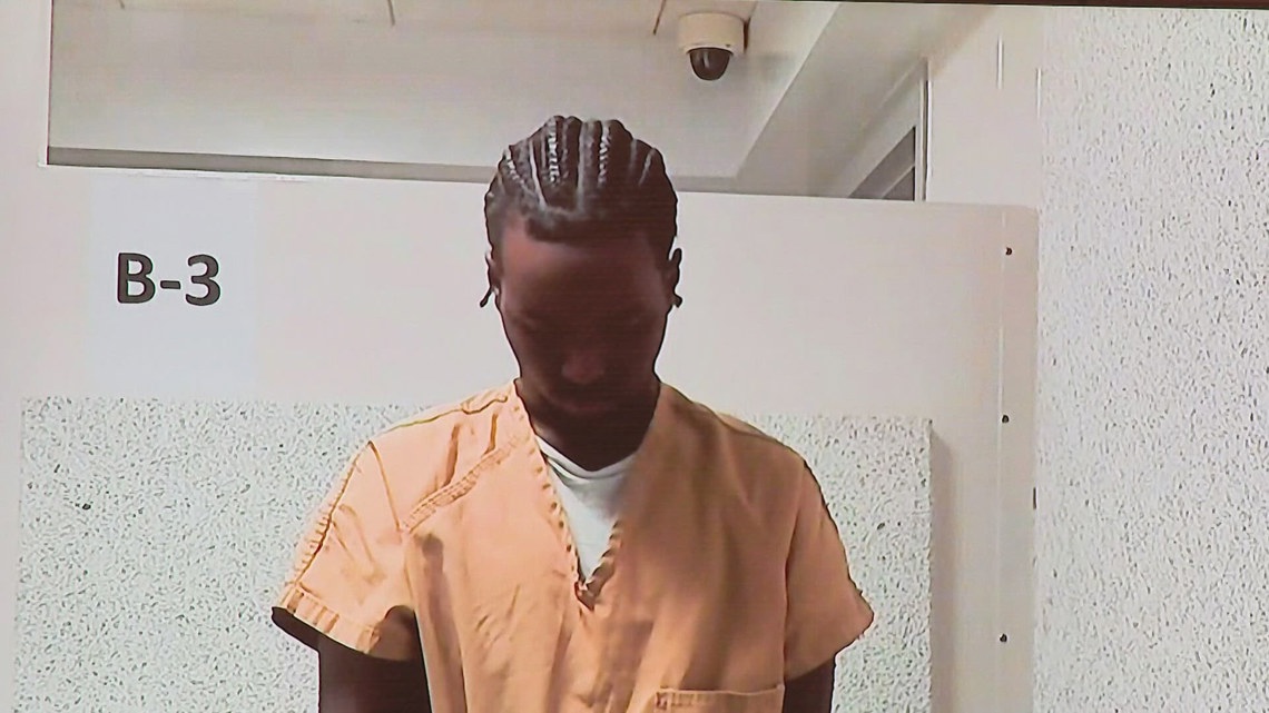 18-year-old arrested, accused of firing shots at Columbus police ...