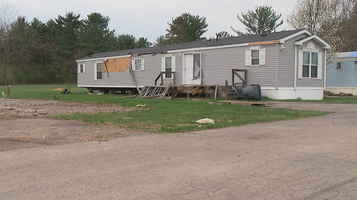 Ohio mobile home park still dealing with tornado damage