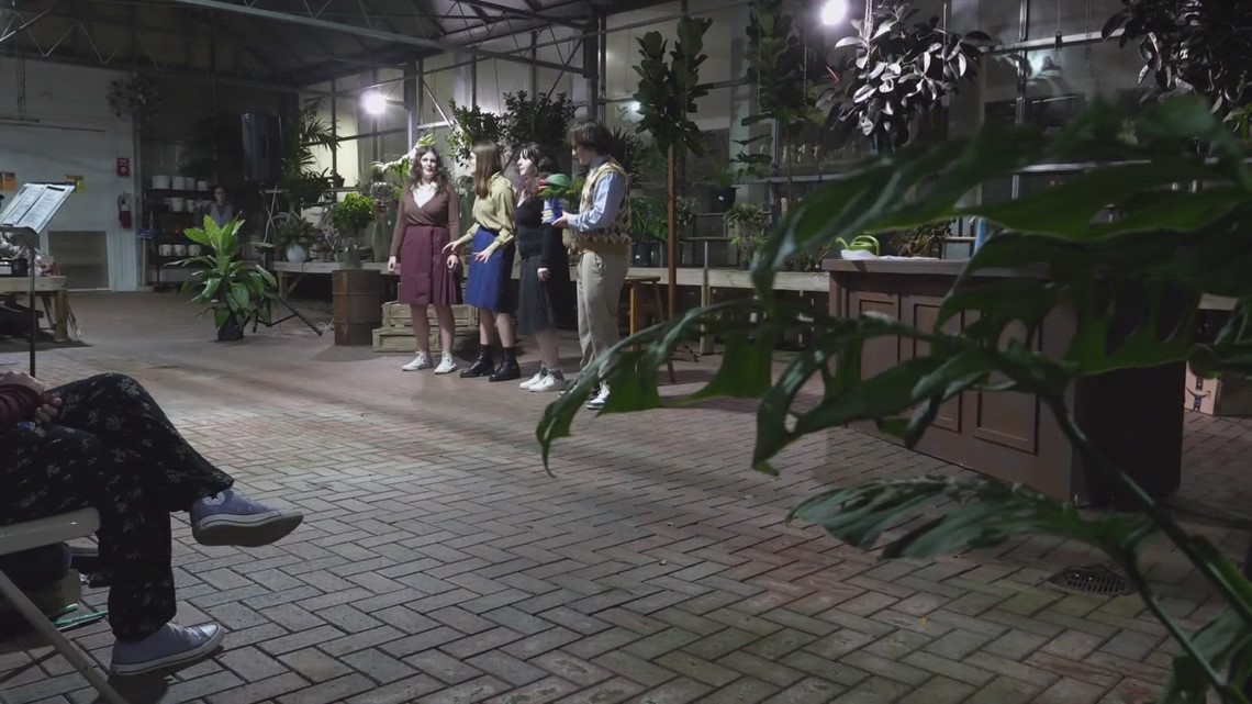 Gahanna Lincoln students to perform play inside local greenhouse - Vimarsana News