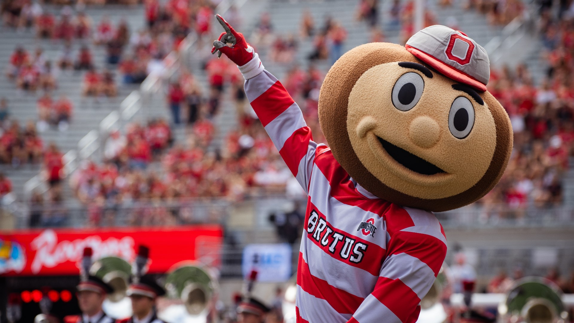 Ohio State moves to No. 4 in AP Top 25