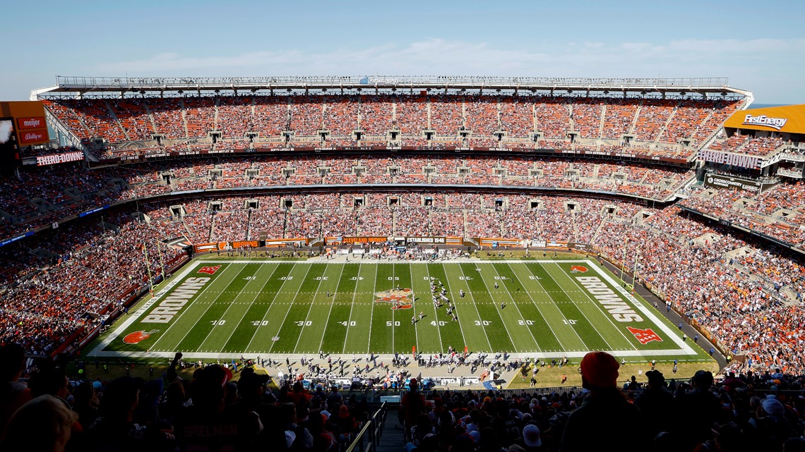 Browns expand field seat program at Cleveland Browns Stadium