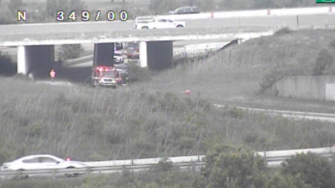 1 critically injured after dump truck hits bridge on I-270 ramp in north Columbus