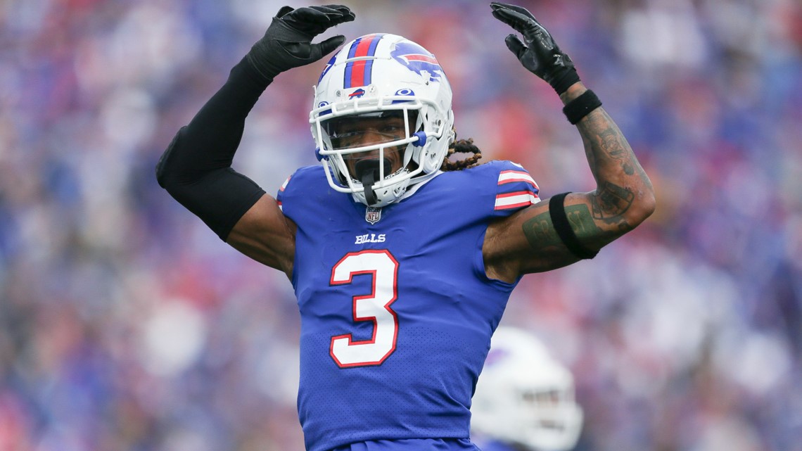 NFL Honors: Bills safety Damar Hamlin joins medical staff that saved his  life