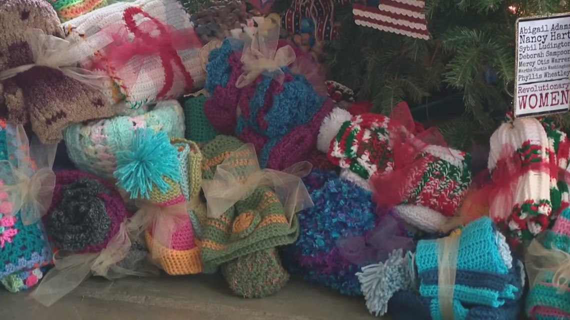 Incarcerated women craft ornaments for 'Redemption Tree' at Ohio governor's residence