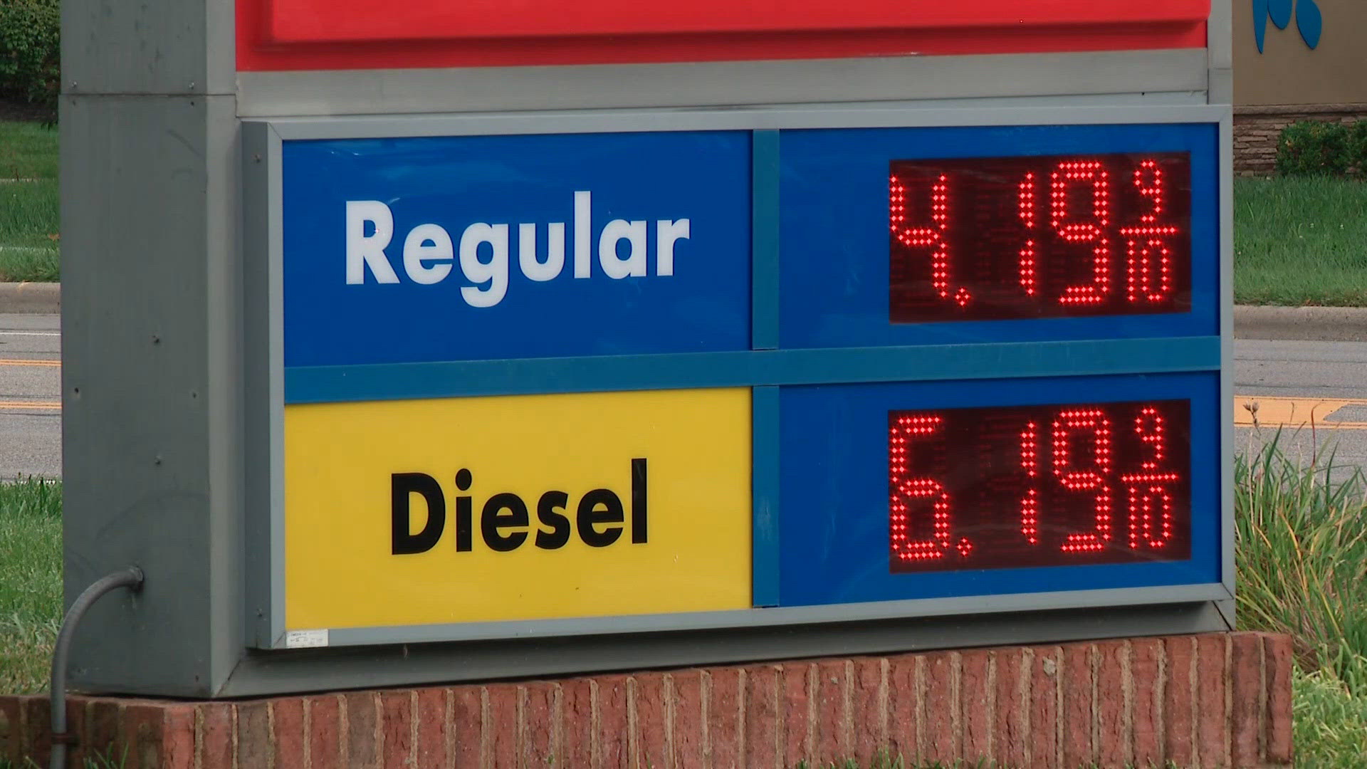 Ohio diesel prices hit record high as gas prices surge | 10tv.com