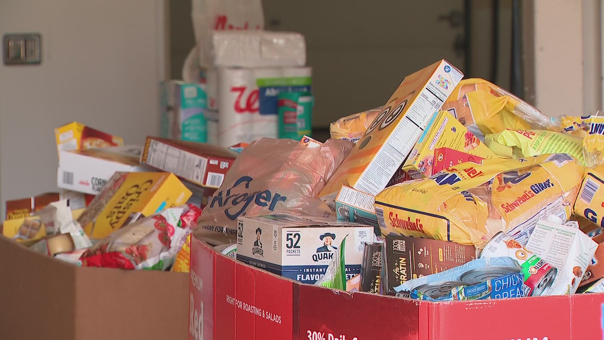 Hilliard Food Pantry Holding Pop up Pantry Hours 10tv