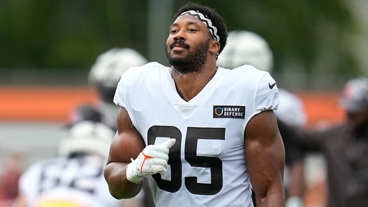 Browns' Myles Garrett practices after foot issue; Jack Conklin in  concussion protocol