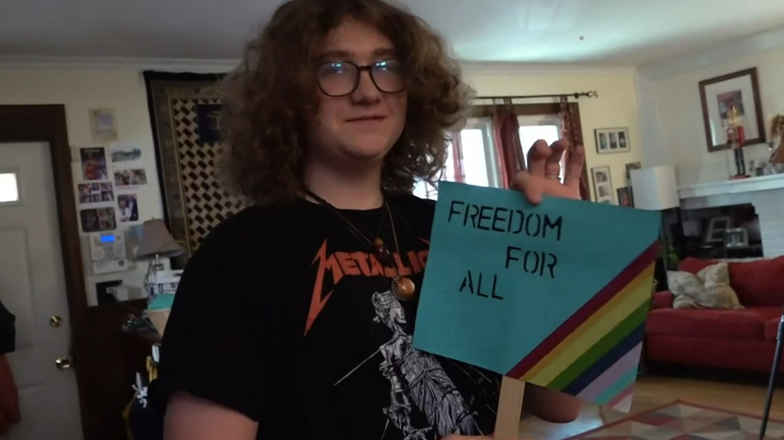 Columbus family of non-binary child advocates for LGBTQ+ rights - Vimarsana News