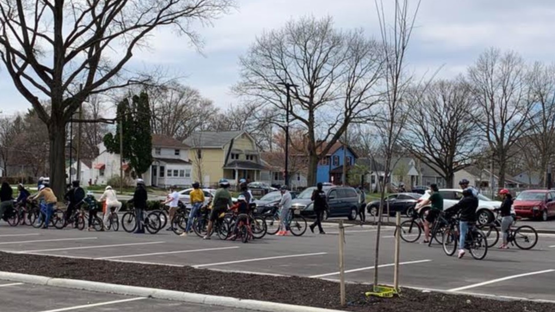 Columbus bicycle club hopes to break the cycle of youth violence | 10tv.com