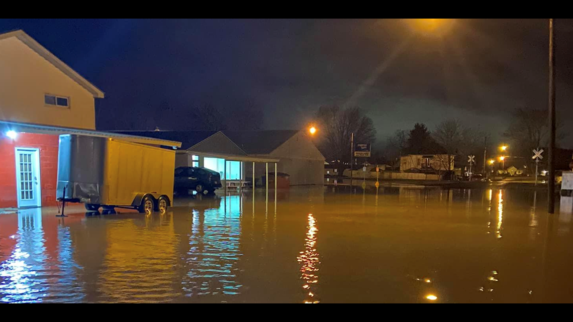 Utica High School gym open for flooding victims needing shelter