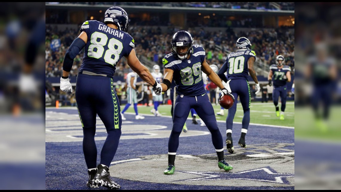 Seahawks stay alive for playoffs with 21-12 win over Cowboys - The