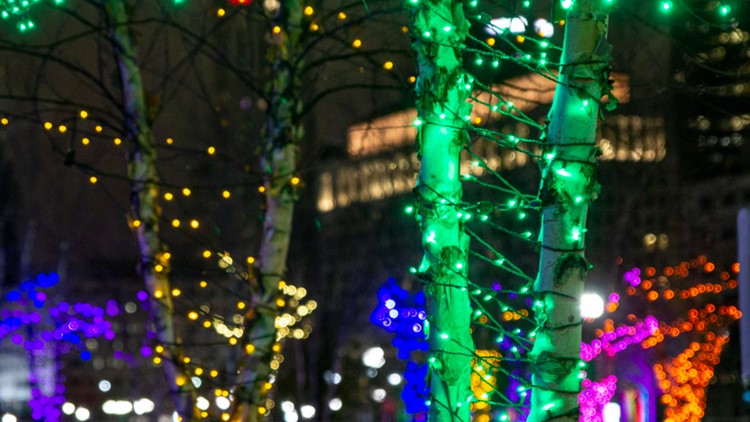 LIST: Central Ohio holiday lights, tree lighting ceremonies