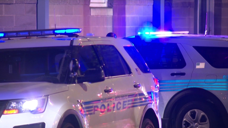 Uptown Charlotte shooting leaves 3 people hurt, including 2 juveniles