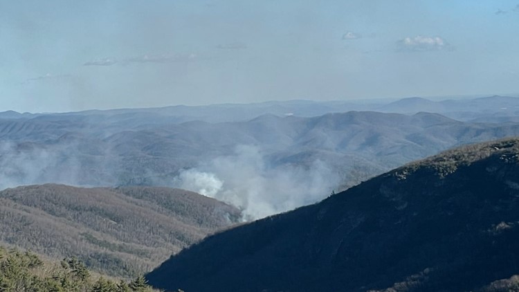 Wildfire burning near Grandfather Mountain grows to 350 acres