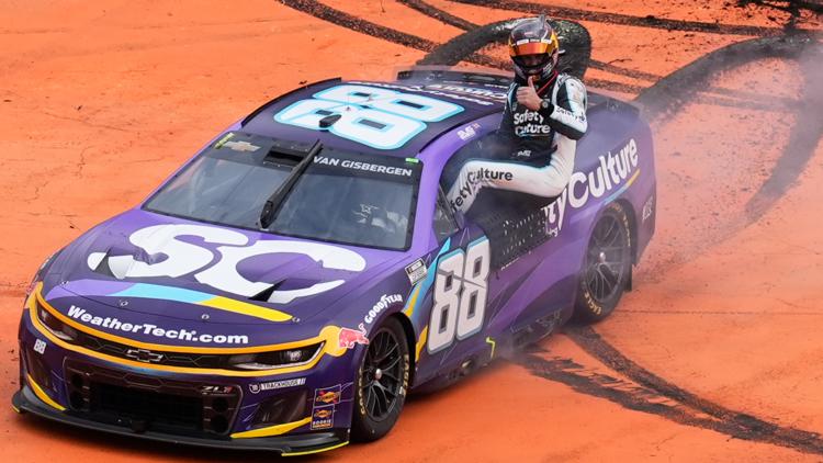 Shane Van Gisbergen wins first-ever NASCAR Cup Series race in Mexico