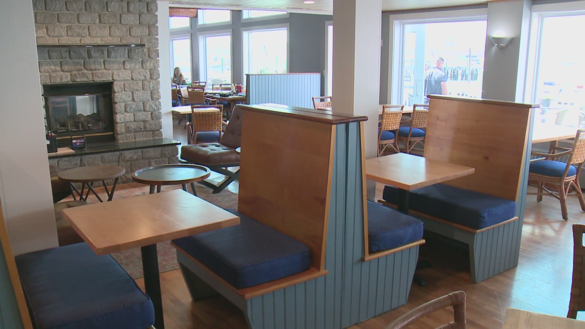 'This is heinous': Restaurant owners react to dine-in delay