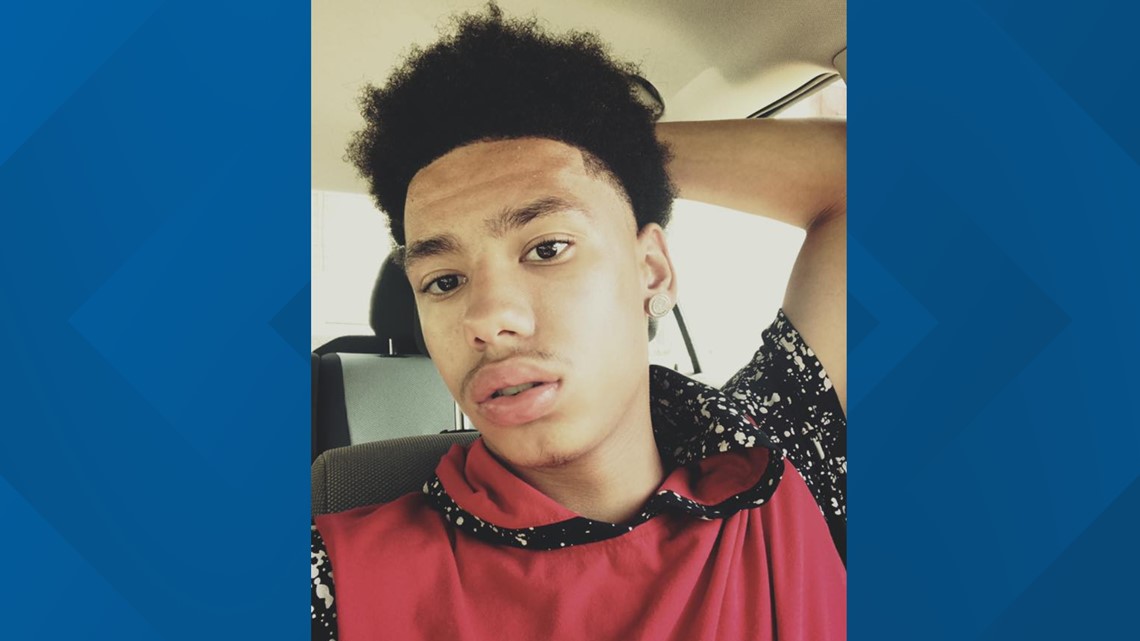 Family of Daunte Wright expresses frustration at Minneapolis vigil - Vimarsana News