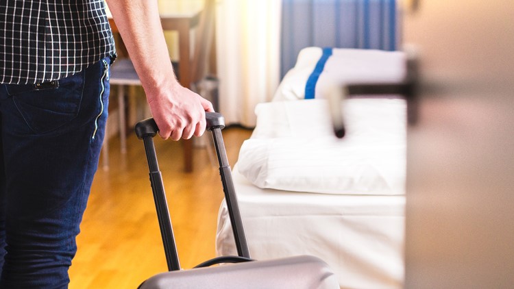 Nashville woman claims Lyft driver took off with luggage, never returned it