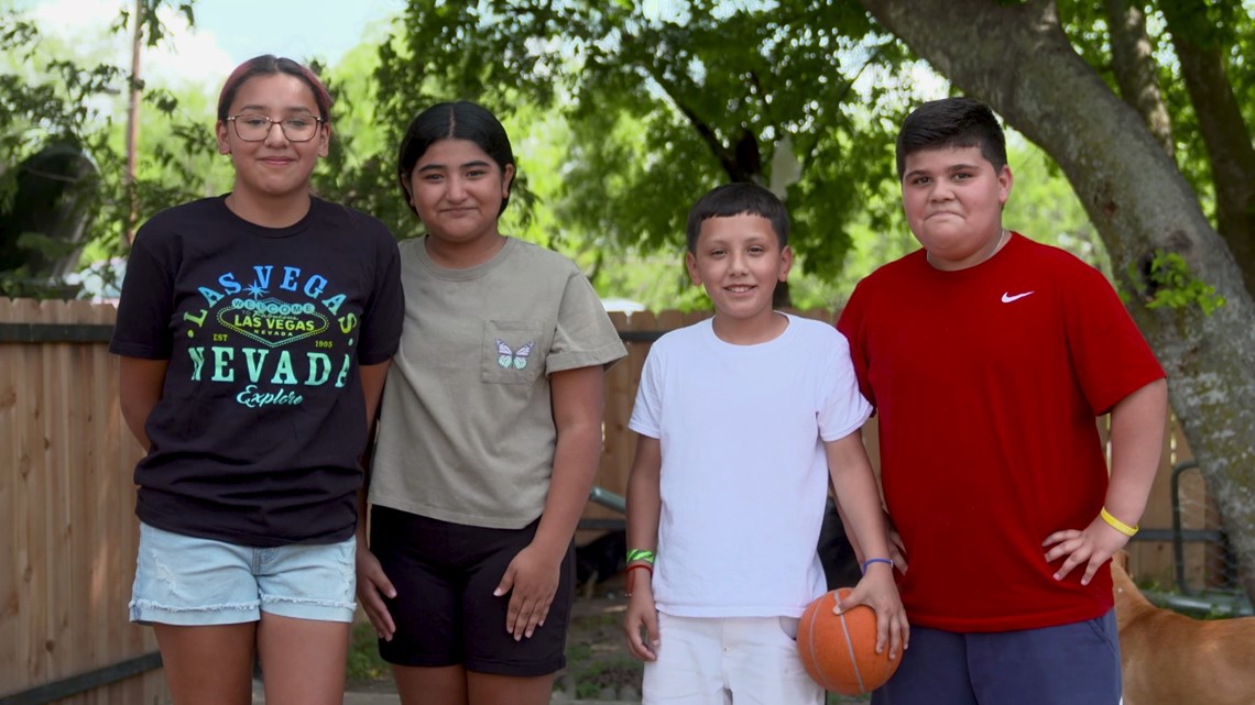 Uvalde shooting survivors: Robb Elementary students grow close - Vimarsana News