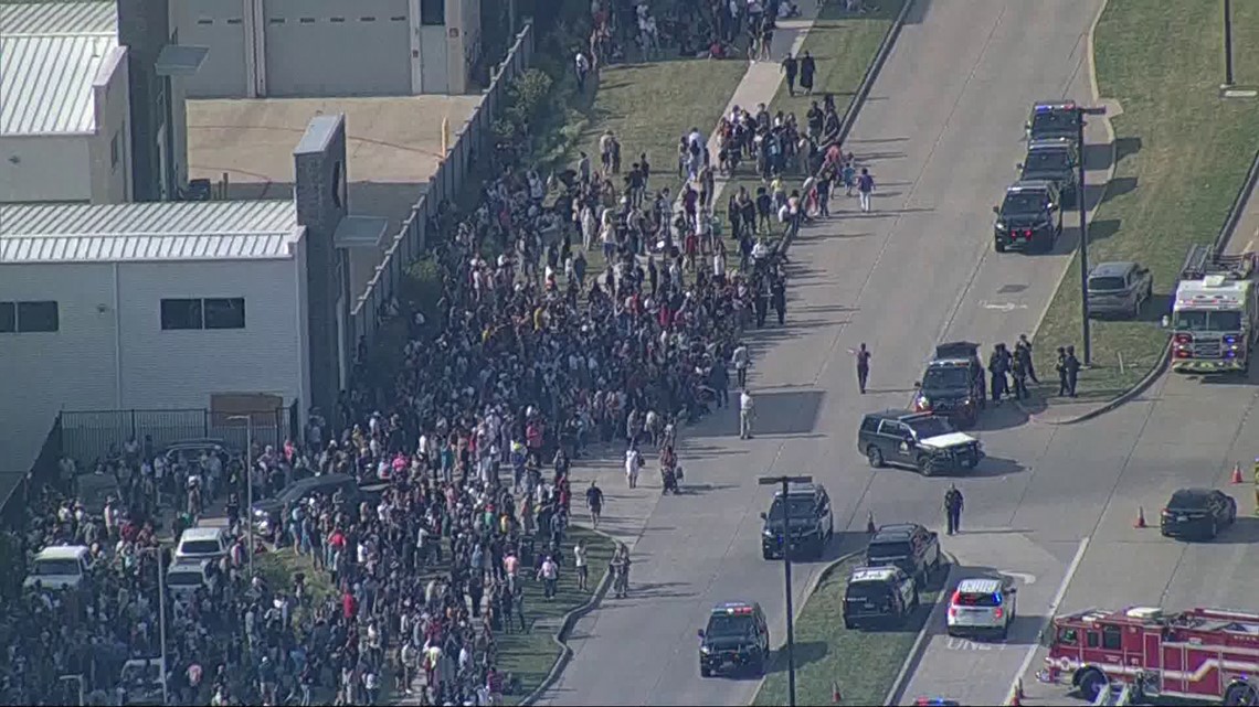 Allen Premium Outlets shooting