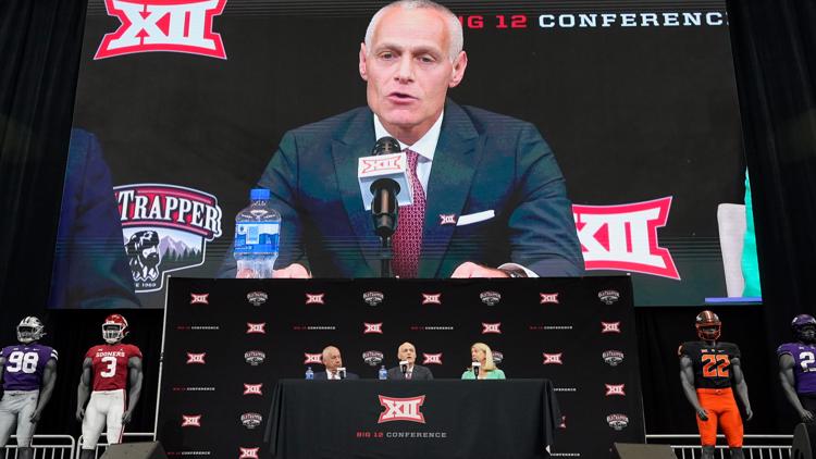 Pac-12 commissioner takes direct shot at Big 12 commissioner's 'open for business' comment