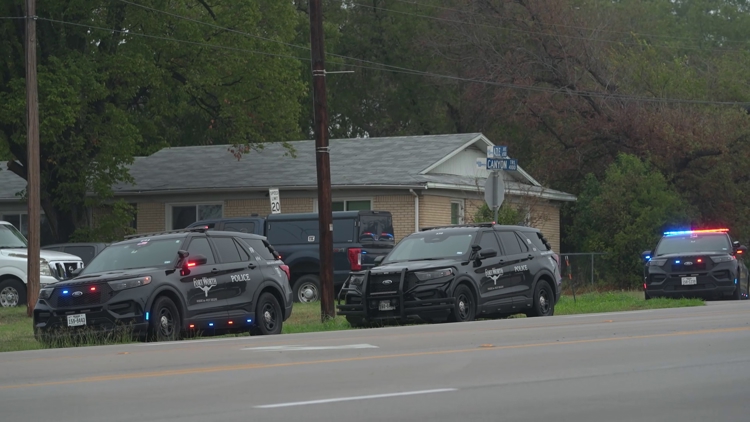 40-year-old man accused of shooting at Lake Worth police taken into custody after hours-long standoff