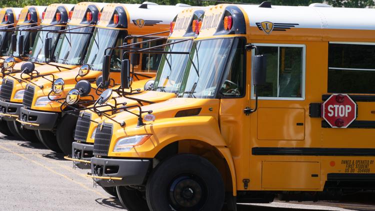 North Texas school district announces new app to track your child's school bus — WFAA Local