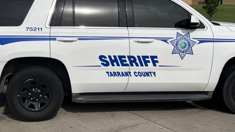Sheriff's office investigates bomb threat to Tarrant County courthouse Tuesday, officials say