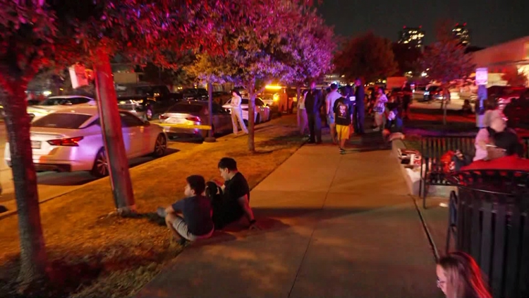 325-unit Dallas apartment building remains evacuated due to gas leak, officials say
