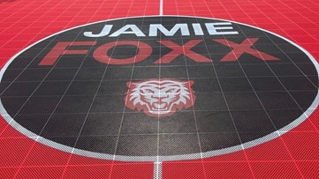 Jamie Foxx gifts new basketball court to his hometown in Terrell
