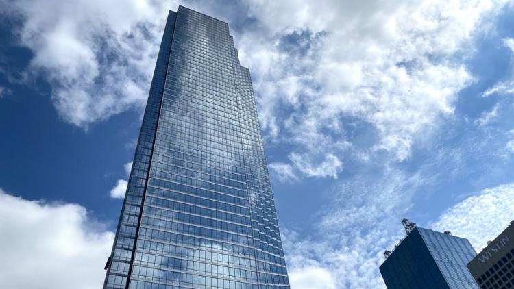 Dallas extends deadline for developers in overhaul of Downtown's tallest building