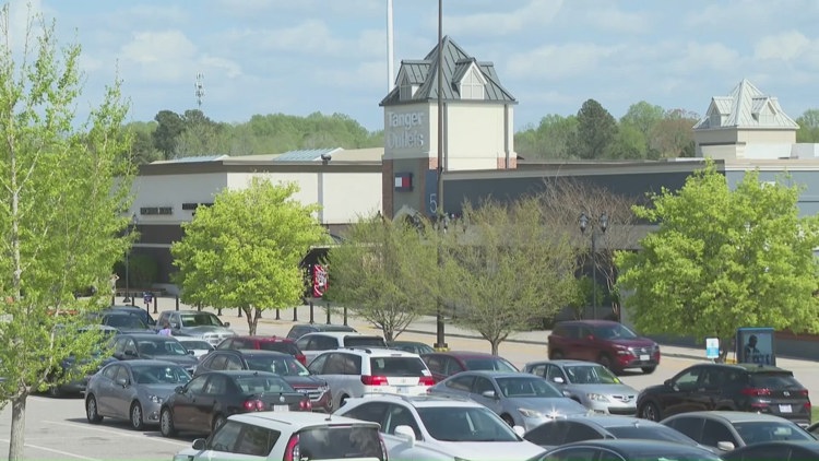 Teen facing dozens of charges in Tanger Outlets parking lot break-ins that hit 22 cars: Police
