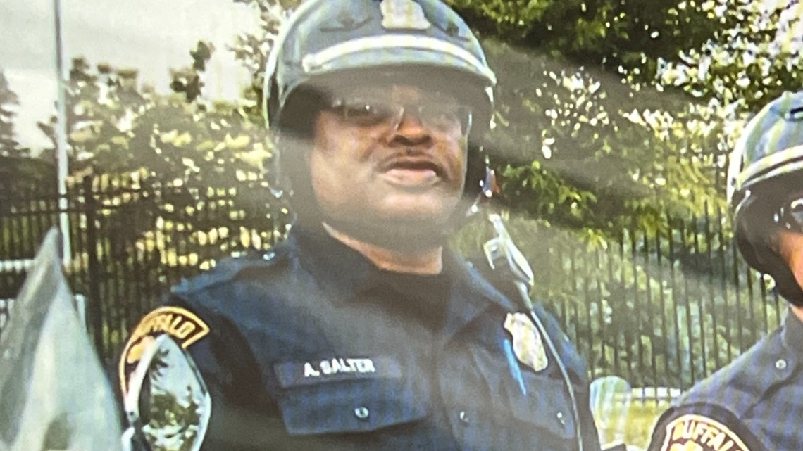 Security guard murdered in Buffalo mass shooting hailed as a hero for trying to stop gunman - Vimarsana News