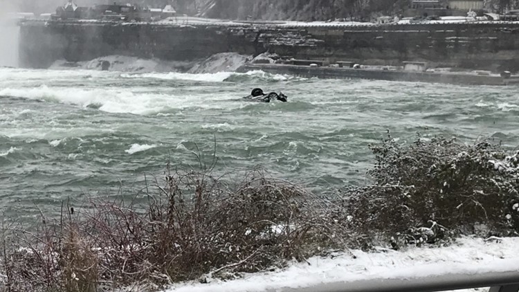 Parks Police: Appears woman intentionally drove car into water above Niagara Falls