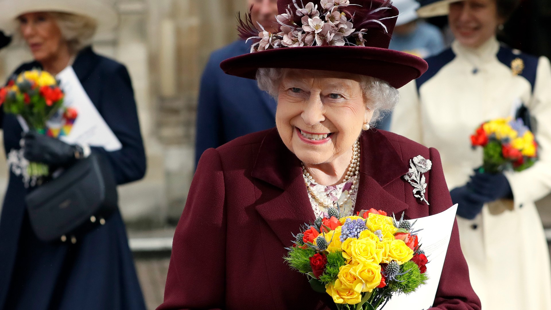 queen elizabeth sitting alone at prince philip's funeral Queen