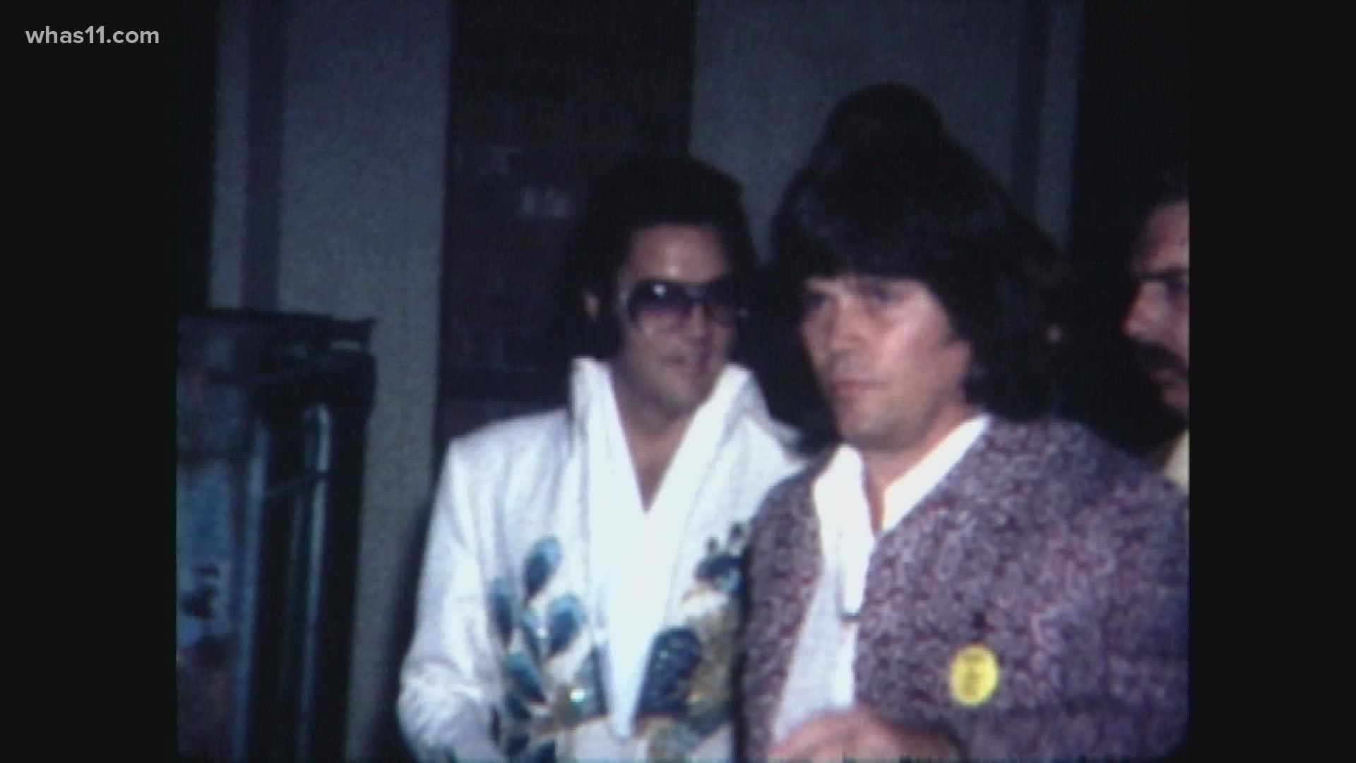 The world's eyes were on Graceland as thousands flocked to Memphis to mourn the "King of Rock-and-Roll."
