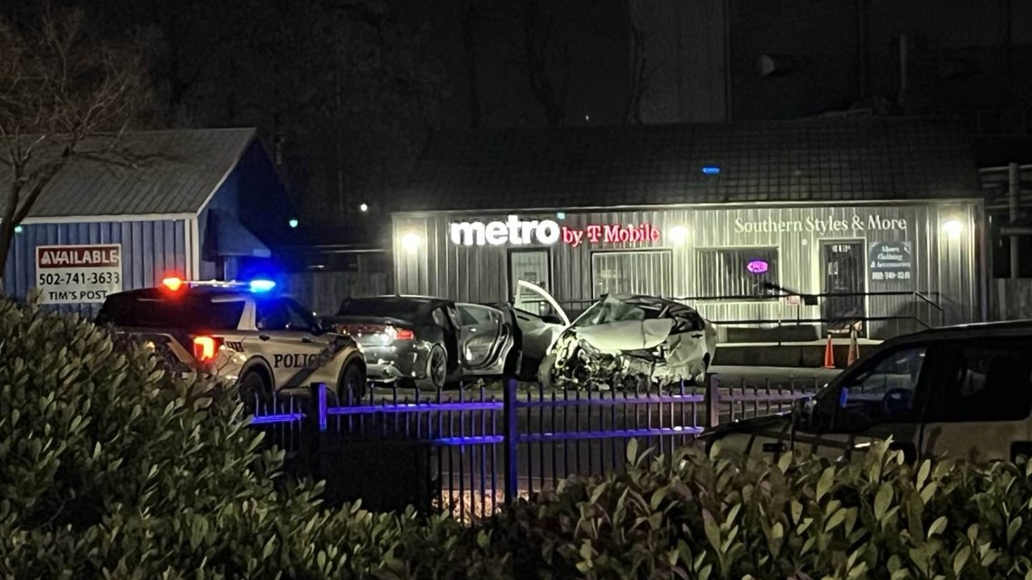 Louisville PD: Driver in stolen Indy car causes deadly crash | wthr.com