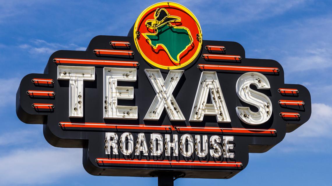 Texas Roadhouse to close original 1993 restaurant for new Clarksville location