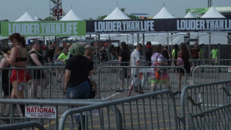 Woman paralyzed after man falls from tree onto her at Kentucky music festival