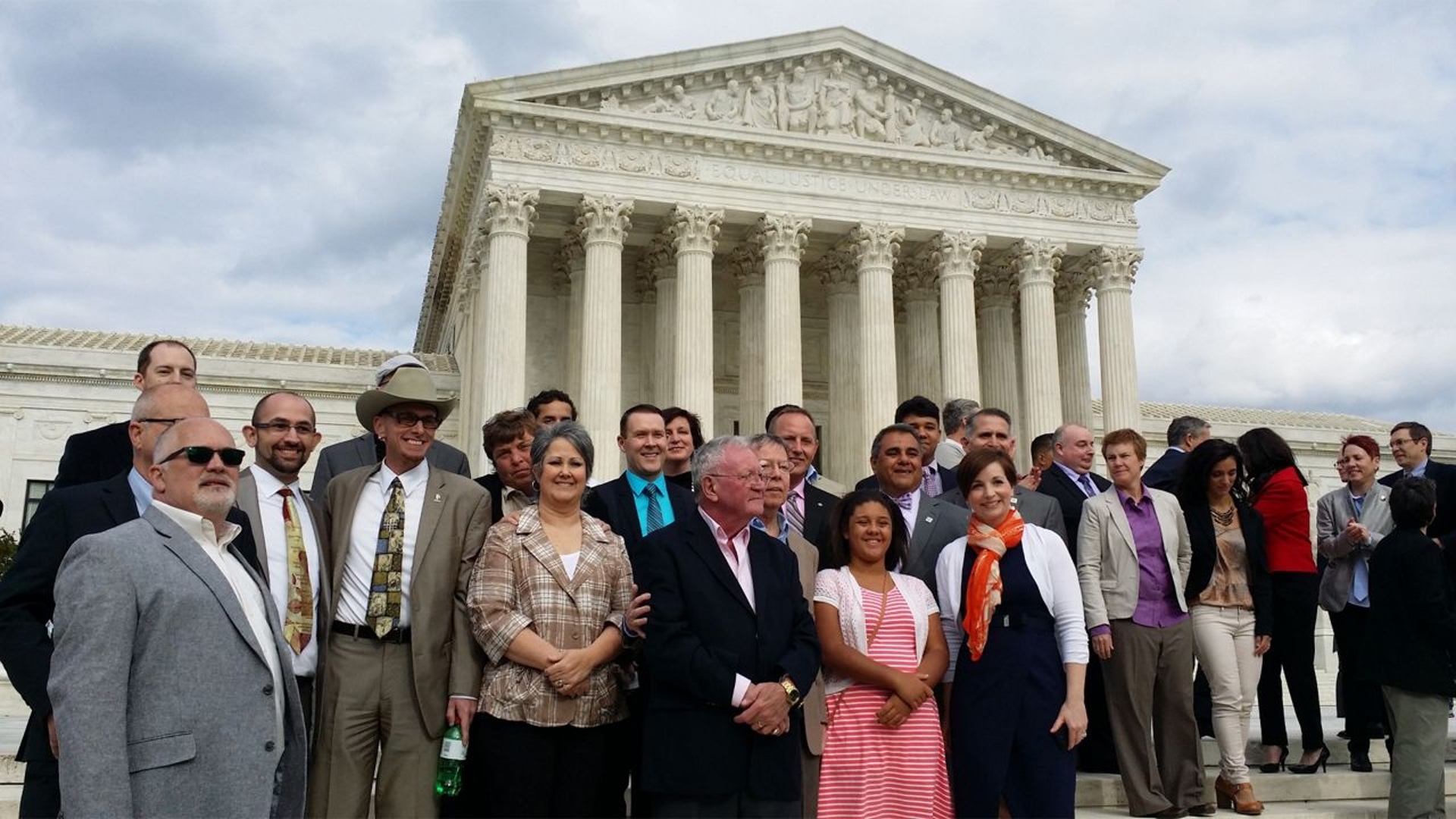 Kim Davis asks Supreme Court to revisit same-sex marriage ruling ...