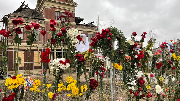 Contractors must register in Mayfield, Graves County before helping tornado victims rebuild