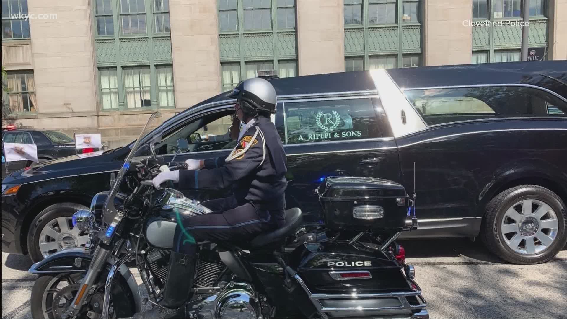 Solemn escort held for Cleveland police detective gunned down on the job